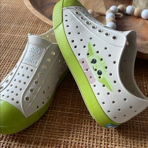 Native x StarWars Grogu Jefferson Slip ons J1